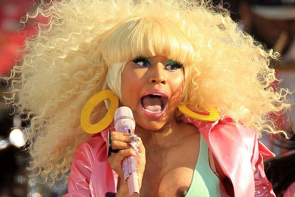 Σέξι ατυχήματα: Οι αγαπημένες μας σταρ «προτάσσουν τα στήθη» στο φακό [εικόνες] | iefimerida.gr 6