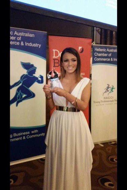 Νικόλ Κόντου: Η Ελληνίδα επιχειρηματίας που έχει κατακτήσει την Αυστραλία -Φτιάχνει κεριά και κάνει PR σε διάσημους [εικόνες] | iefimerida.gr 9