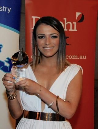 Νικόλ Κόντου: Η Ελληνίδα επιχειρηματίας που έχει κατακτήσει την Αυστραλία -Φτιάχνει κεριά και κάνει PR σε διάσημους [εικόνες] | iefimerida.gr 17