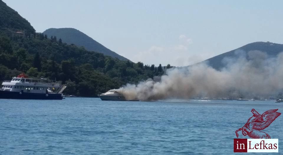 Θαλαμηγός στο Νυδρί τυλίχθηκε στις φλόγες -Κάηκε ολοσχερώς [εικόνες & βίντεο] | iefimerida.gr 1