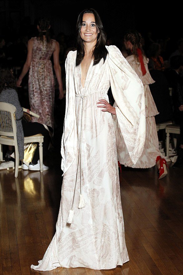 H Daily Mail έντυσε την Πίπα Μίντλετον με τα νυφικά 8 διάσημων οίκων μόδας [εικόνες] | iefimerida.gr 5