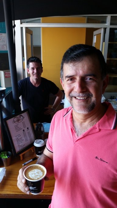 Νικ Χαλκίτης -Ο ομογενής που μάζεψε με το... μουστάκι του 29.000 δολάρια [εικόνες] | iefimerida.gr 5