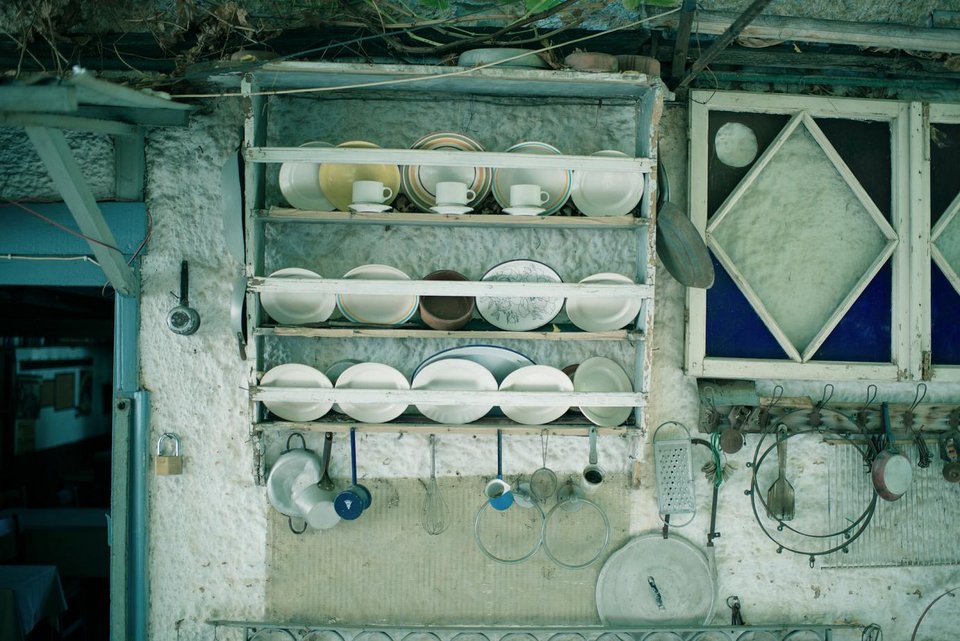 Νικόδημος: Το οινοπαντοπωλείο του 1906 που μετατράπηκε σε ένα από τα ωραιότερα εστιατόρια της Ελλάδας [εικόνες]  | iefimerida.gr 1