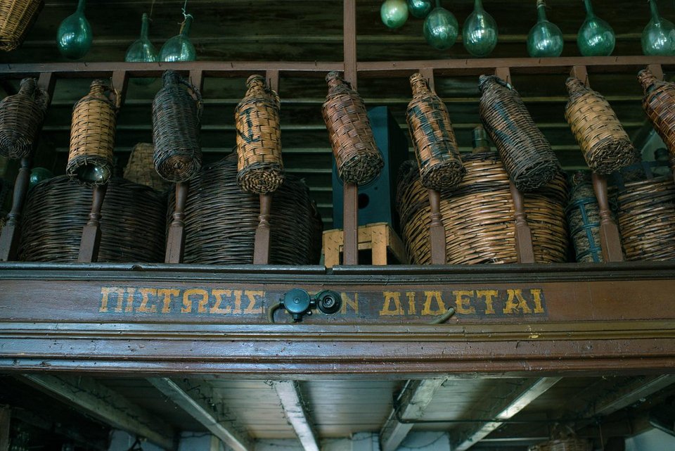 Νικόδημος: Το οινοπαντοπωλείο του 1906 που μετατράπηκε σε ένα από τα ωραιότερα εστιατόρια της Ελλάδας [εικόνες]  | iefimerida.gr 5