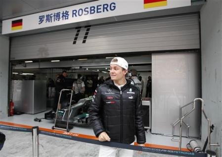 Θρίαμβος της Mercedes για την pole position της Φόρμουλα 1 στη Σαγκάη [εικόνες] | iefimerida.gr 0