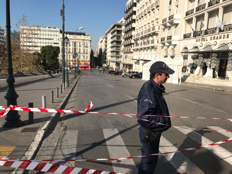 Φρούριο το κέντρο λόγω Νίμιτς -Κλειστή η Βασ. Γεωργίου στην πλατεία Συντάγματος [εικόνες] | iefimerida.gr 0