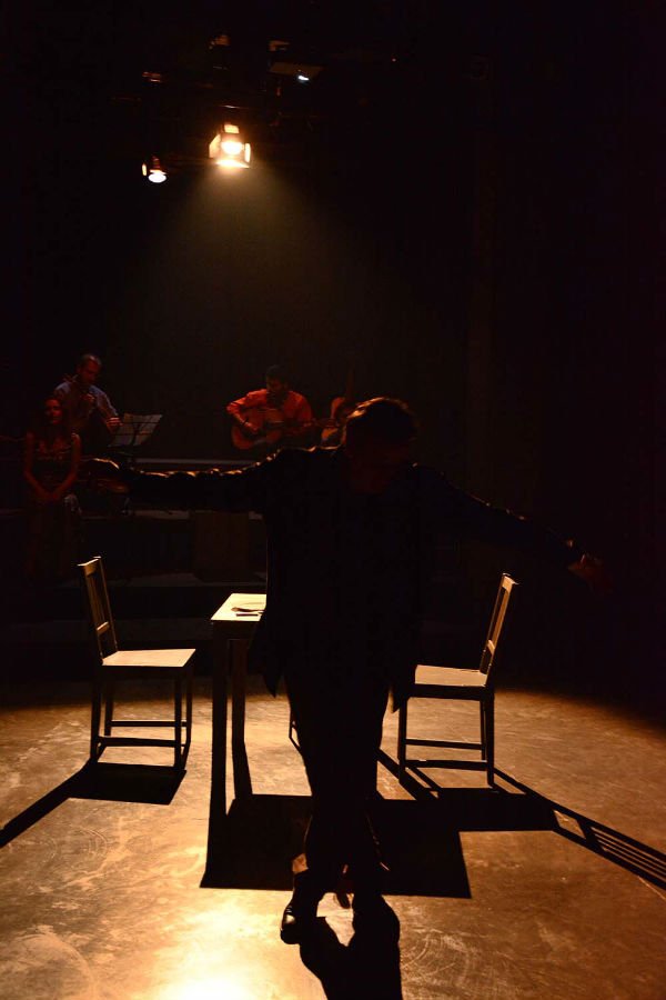 Το περίφημο «10» του Καραγάτση σε μορφή μουσικού μονολόγου από τον Γιώργο Νινιό [εικόνες] | iefimerida.gr 1