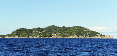 Γοργόνα, ένα νησί επίγειος παράδεισος της Μεσογείου που δεν θέλει κανείς ούτε καν να το επισκεφθεί -Τι συμβαίνει εκεί  [εικόνες] | iefimerida.gr 1