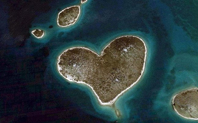 Galešnjak: Το νησί τη Αγάπης σήμερα... «αιμορραγεί»-Η καρδιά μοιάζει να ραγίζει και να φοράει... επιδέσμους [εικόνες] | iefimerida.gr 1