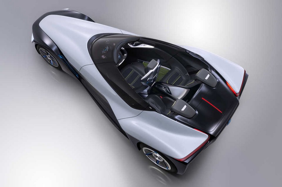 Nissan Bladeglider Concept: Στη Nissan τα βλέπουν όλα τριγωνικά | iefimerida.gr 2
