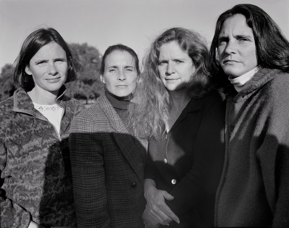 Φωτογράφιζε 4 αδελφές κάθε χρόνο επί 36 χρόνια -Ενα συγκλονιστικό οδοιπορικό στη ζωή τους [εικόνες] | iefimerida.gr 2