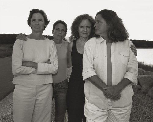 Φωτογράφιζε 4 αδελφές κάθε χρόνο επί 36 χρόνια -Ενα συγκλονιστικό οδοιπορικό στη ζωή τους [εικόνες] | iefimerida.gr 8