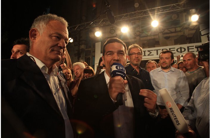 Στην ΕΡΤ συνεχίστηκε η παρέλαση των υπουργών: Η υποδοχή ροκ σταρ σε Τσίπρα και ο ασυγκράτητος Παππάς [εικόνες] | iefimerida.gr 12