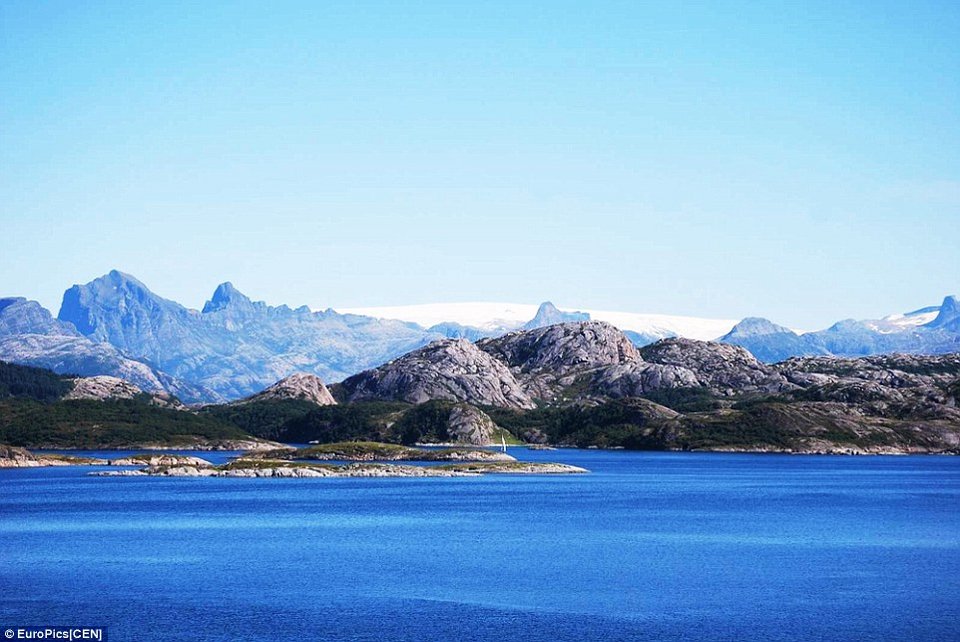 Ενα ξύλινο εξοχικό σε τιμή ευκαιρίας - Πωλείται για 0,07 ευρώ και βρίσκεται σε νησί με δική του παραλία [εικόνες] | iefimerida.gr 3