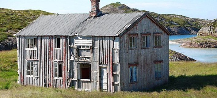 Ενα ξύλινο εξοχικό σε τιμή ευκαιρίας - Πωλείται για 0,07 ευρώ και βρίσκεται σε νησί με δική του παραλία [εικόνες] | iefimerida.gr 1