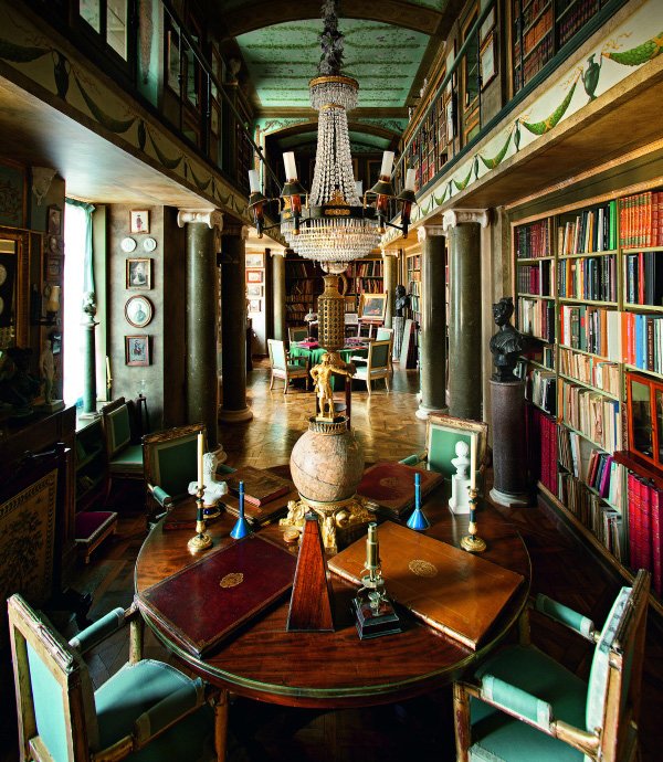 Επαιξαν Οπερα στον ωραιότερο πύργο της Γαλλίας -Σκηνοθέτης Ζυλί Γκαγιέ, βιολί η σύζυγος του Μανουέλ Βαλς [εικόνες] | iefimerida.gr 13