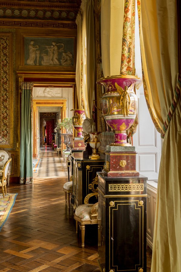 Επαιξαν Οπερα στον ωραιότερο πύργο της Γαλλίας -Σκηνοθέτης Ζυλί Γκαγιέ, βιολί η σύζυγος του Μανουέλ Βαλς [εικόνες] | iefimerida.gr 19