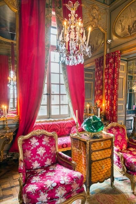 Επαιξαν Οπερα στον ωραιότερο πύργο της Γαλλίας -Σκηνοθέτης Ζυλί Γκαγιέ, βιολί η σύζυγος του Μανουέλ Βαλς [εικόνες] | iefimerida.gr 20