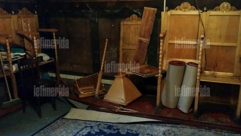 Οι αντεξουσιαστές κατέστρεψαν το εκκλησάκι δίπλα στη Νομική -Το έσπασαν και έκλεψαν τα πάντα [εικόνες] | iefimerida.gr 8