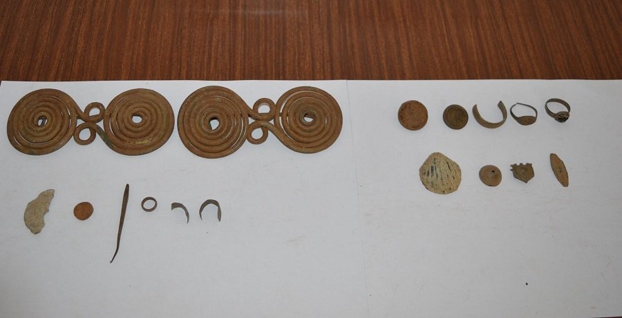 Πέλλα: Συνελήφθησαν επ’αυτοφώρω ενώ έκαναν παράνομη ανασκαφή [εικόνες] | iefimerida.gr 1