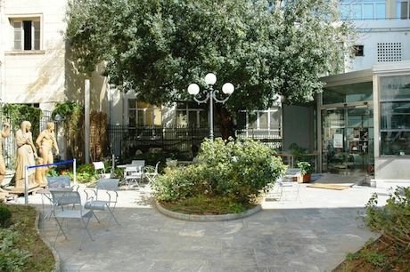 Τα πιο ωραία καφέ της Αθήνας έχουν ξεφυτρώσει μέσα σε μουσεία [εικόνες] | iefimerida.gr 0