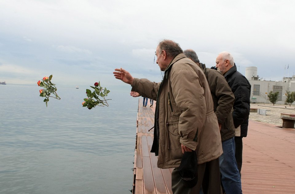Τρισάγιο στη μνήμη των θυμάτων του Norman Atlantic [εικόνες] | iefimerida.gr 0