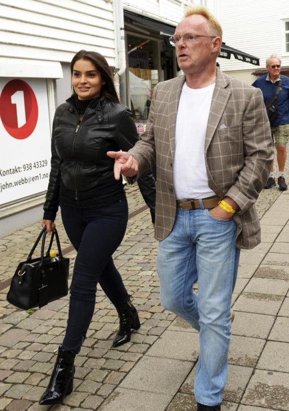 Ακροδεξιός υπουργός αγάπησε μουσουλμάνα μετανάστρια -Η πιο απίστευτη ιστορία της Νορβηγίας [εικόνες] | iefimerida.gr 3