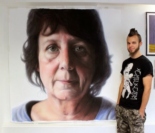 Ο Νορβηγός καλλιτέχνης που κάνει μαγικά με τα μολύβια του -Ζωγραφίζει προσωπογραφίες που «μιλάνε» [εικόνες] | iefimerida.gr 4