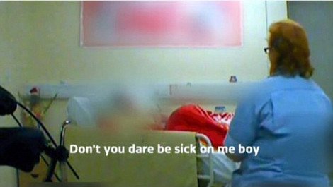 Σάλος -Νοσοκόμες «συνελήφθησαν» από κρυφή κάμερα να κακοποιούν και να βρίζουν νεαρό ασθενή [εικόνες] | iefimerida.gr 2