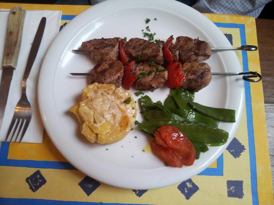 Το ελληνικό εστιατόριο με λιχουδιές από τον Αθω που ξελόγιασε το Αμστερνταμ [εικόνες]  | iefimerida.gr 1