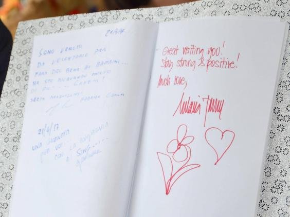 Τι αποκαλύπτει για τη Μελάνια Τραμπ ο γραφικός της χαρακτήρας [εικόνες]  | iefimerida.gr 2