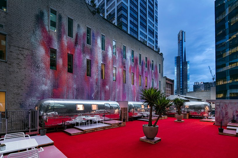 Notel: Ενα πεντάστερο ξενοδοχείο φτιαγμένο από τροχόσπιτα του '70 [εικόνες]  | iefimerida.gr 4