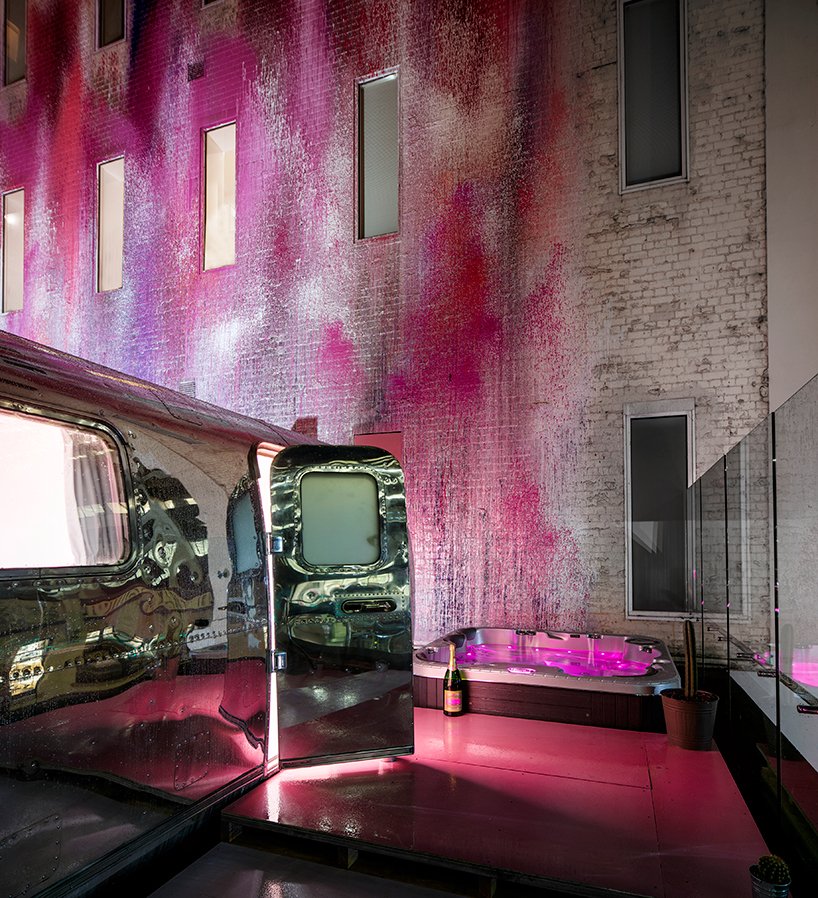 Notel: Ενα πεντάστερο ξενοδοχείο φτιαγμένο από τροχόσπιτα του '70 [εικόνες]  | iefimerida.gr 5