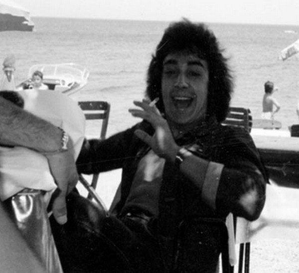 Απίθανες φωτογραφίες του νεαρού Νότη Σφακιανάκη [εικόνες] | iefimerida.gr 0