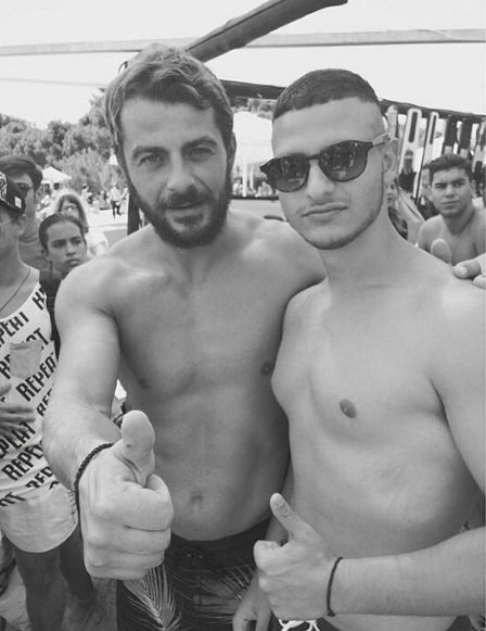 Πρώτο μπάνιο στη Σκιάθο για τον Ντάνο, μετά τον Αγιο Δομίνικο -Πανικός για μια selfie [εικόνες] | iefimerida.gr 6