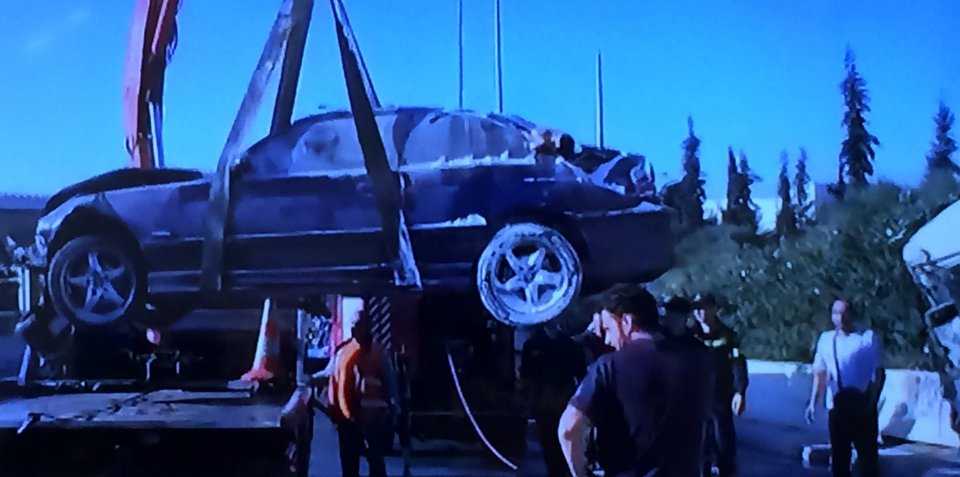 Καραμπόλα με νταλίκα στην Εθνική Οδό -Φορτωμένη με αλεύρι έπεσε πάνω σε 9 ΙΧ [εικόνες&βίντεο] | iefimerida.gr 9