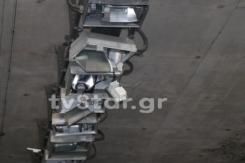 Φορτηγό ξήλωσε τα φώτα στη σήραγγα -Εκλεισε η Εθνική Οδός Αθηνών-Λαμίας [εικόνες] | iefimerida.gr 2