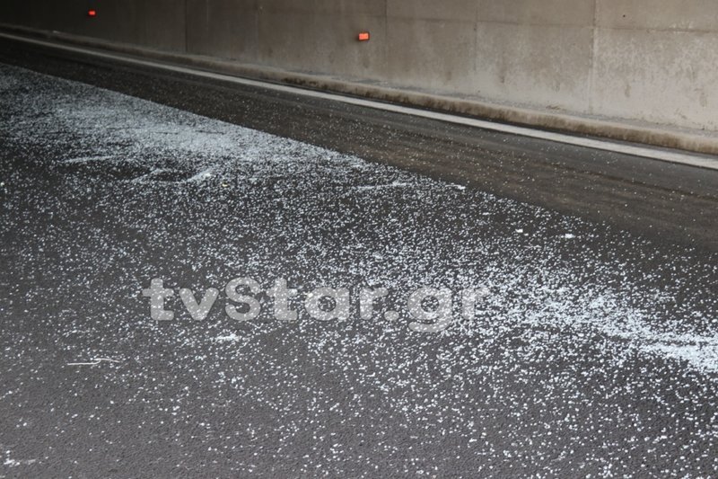 Φορτηγό ξήλωσε τα φώτα στη σήραγγα -Εκλεισε η Εθνική Οδός Αθηνών-Λαμίας [εικόνες] | iefimerida.gr 3