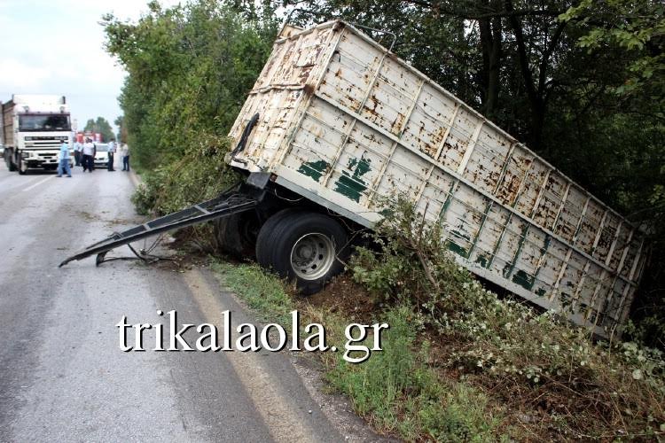 Τροχαίο λόγω κακοκαιρίας: Δίπλωσε νταλίκα στην Εθνική Τρικάλων-Καρδίτσας [εικόνες&βίντεο] | iefimerida.gr 1