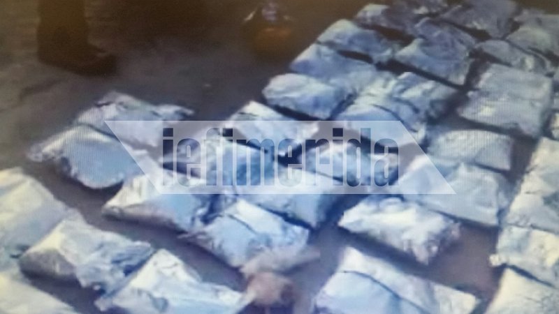 Η στιγμή που ένοπλοι του ΣΔΟΕ κάνουν ντου στο εργαστήριο με τα «ναρκωτικά των τζιχαντιστών» [εικόνες] | iefimerida.gr 2