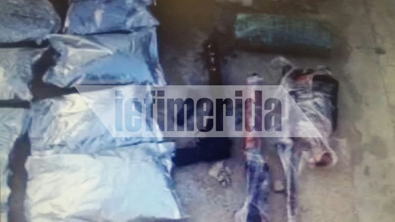 Η στιγμή που ένοπλοι του ΣΔΟΕ κάνουν ντου στο εργαστήριο με τα «ναρκωτικά των τζιχαντιστών» [εικόνες] | iefimerida.gr 4