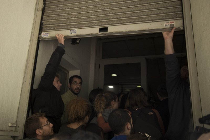 «Ντου» των νοσοκομειακών γιατρών στο υπουργείο Υγείας [εικόνες] | iefimerida.gr 3