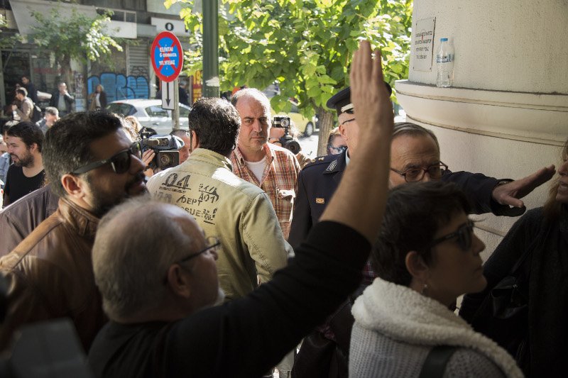 «Ντου» των νοσοκομειακών γιατρών στο υπουργείο Υγείας [εικόνες] | iefimerida.gr 0