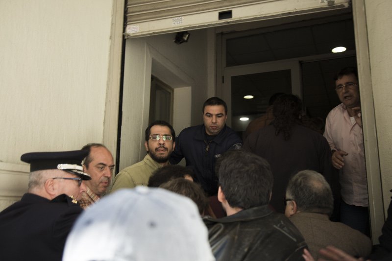 «Ντου» των νοσοκομειακών γιατρών στο υπουργείο Υγείας [εικόνες] | iefimerida.gr 1