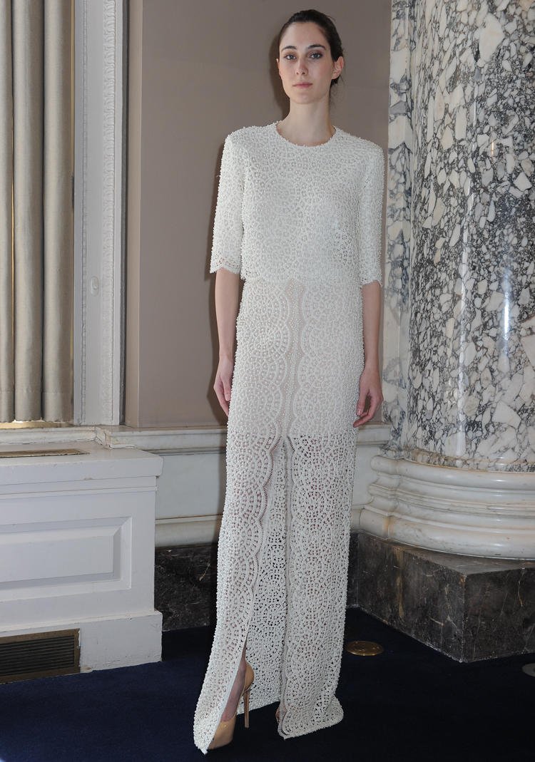 Το νυφικό με τα μακριά μανίκια Ελληνα σχεδιαστή στη λίστα με τα 15 εντυπωσιακότερα στον κόσμο [εικόνες] | iefimerida.gr 4