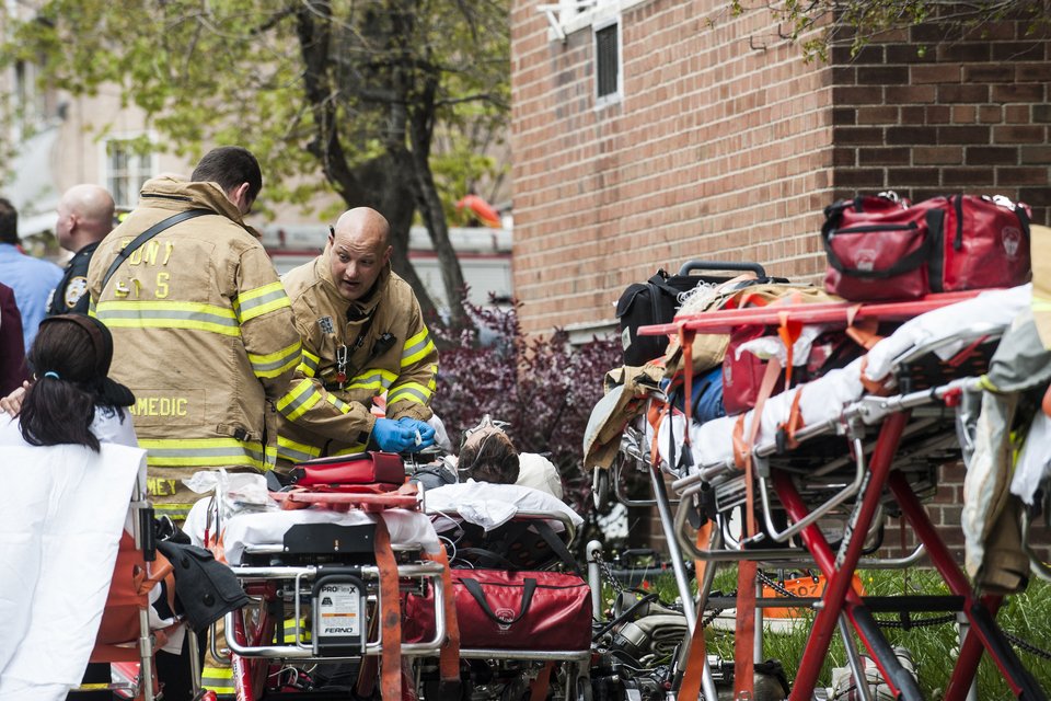 Εκτροχιασμός συρμού του μετρό στη Νέα Υόρκη -Τουλάχιστον 19 τραυματίες [εικόνες] | iefimerida.gr 3