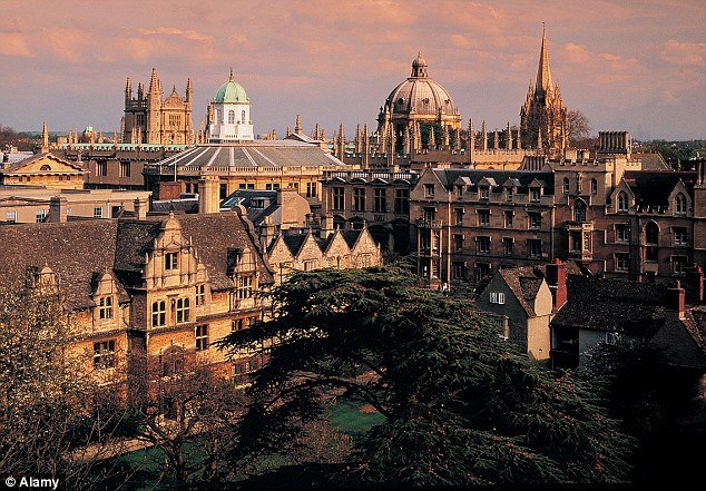 Για πρώτη φορά μια γυναίκα αναλαμβάνει επικεφαλής του Πανεπιστημίου της Οξφόρδης [εικόνες]  | iefimerida.gr 3