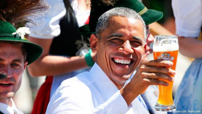 G7: Οι μπύρες και η περίεργη στολή που ξέχασε ο Ομπάμα και θέλει να αγοράσει στη Βαυαρία [εικόνες]  | iefimerida.gr 1