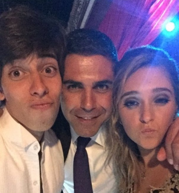 Ξέφρενο πάρτι, μάξι τουαλέτες και άφθονος χορός - Η κόρη του άνδρα της Αθηνάς Ωνάση μεγάλωσε και έγινε 15 ετών [εικόνες] | iefimerida.gr 2