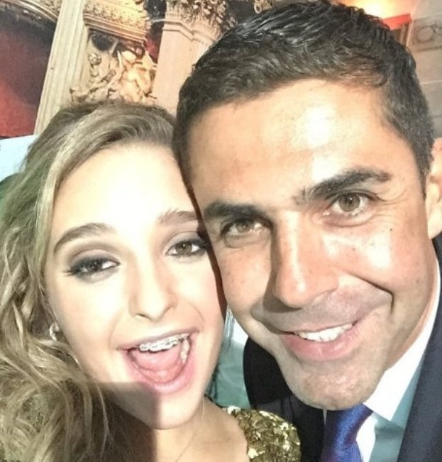 Ξέφρενο πάρτι, μάξι τουαλέτες και άφθονος χορός - Η κόρη του άνδρα της Αθηνάς Ωνάση μεγάλωσε και έγινε 15 ετών [εικόνες] | iefimerida.gr 3